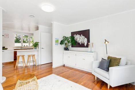 Photo of property in 27 Hathaway Avenue, Karori, Wellington, 6012