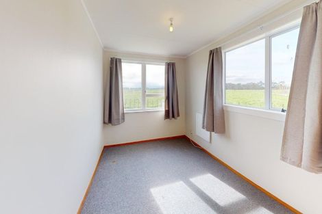 Photo of property in 56 Riddiford Road, Longburn, Palmerston North, 4475
