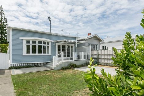 Photo of property in 137 Vigor Brown Street, Napier South, Napier, 4110