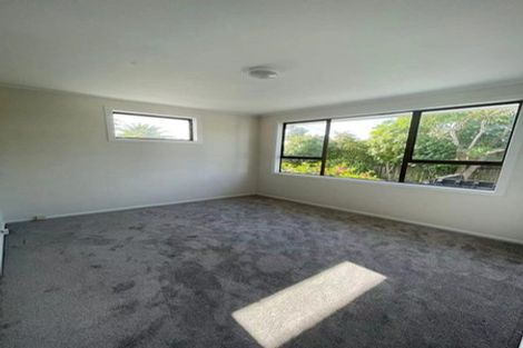 Photo of property in 128 Cobham Crescent, Kelston, Auckland, 0602