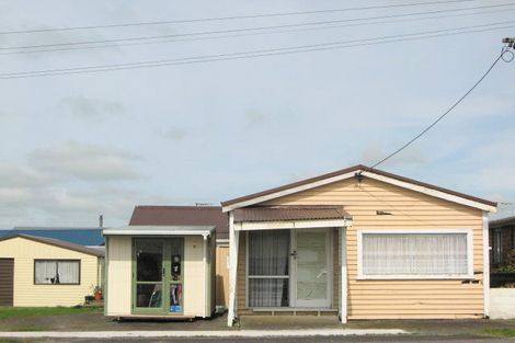 Photo of property in 5 High Street West, Waitara, 4320