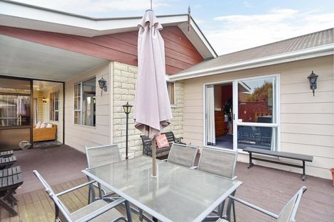 Photo of property in 50 Solomon Avenue, Redwood, Christchurch, 8051