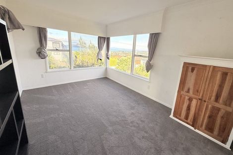 Photo of property in 1/166 East Coast Road, Forrest Hill, Auckland, 0620