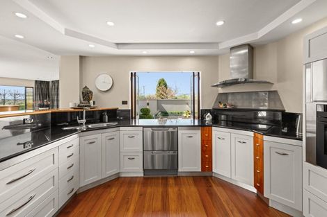 Photo of property in 375 Saint Georges Road, Havelock North, 4130