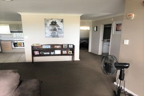 Photo of property in 12/5 Monte Cassino Place, Birkdale, Auckland, 0626