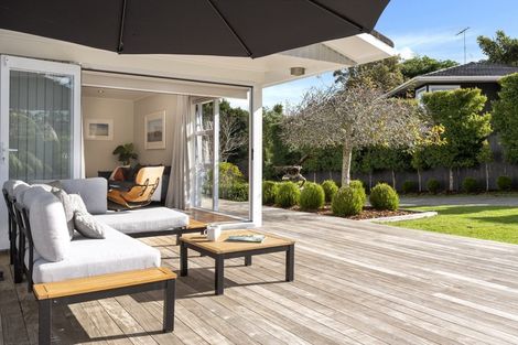 Photo of property in 12 Fordyce Avenue, Sunnyhills, Auckland, 2010