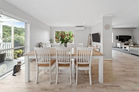 Photo of property in 7 Phoebe Meikle Place, Torbay, Auckland, 0630