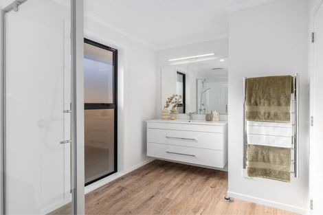 Photo of property in 5 Catherine Lane, Levin, 5510