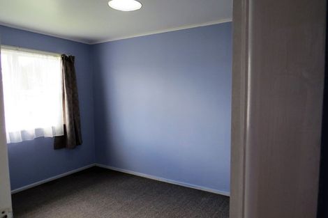 Photo of property in 17 Vina Place, Massey, Auckland, 0614