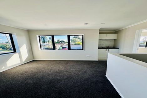 Photo of property in 1/2 Cameron Street, Papakura, 2110