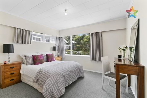 Photo of property in 6 Volkner Grove, Waterloo, Lower Hutt, 5011