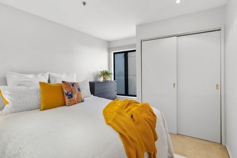 Photo of property in Courtenay Apartments, 401/120 Courtenay Place, Te Aro, Wellington, 6011