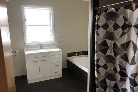 Photo of property in 69 Long Melford Road, Awapuni, Palmerston North, 4412