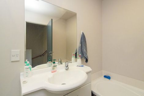 Photo of property in 152g Tasman Street, Mount Cook, Wellington, 6021