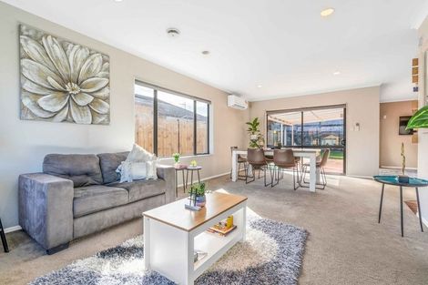 Photo of property in 57 Magic Way, Randwick Park, Auckland, 2105