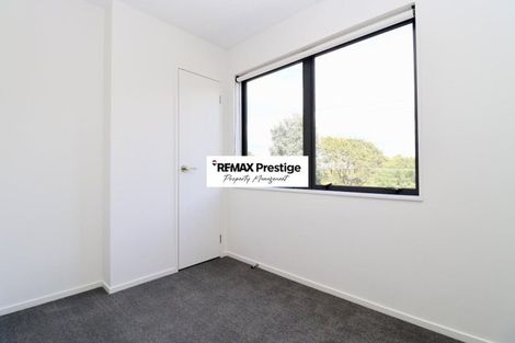 Photo of property in 2 Korokio Lane, Henderson, Auckland, 0612