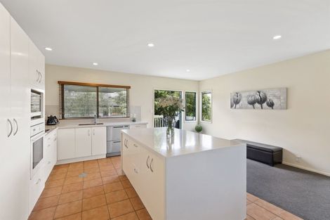 Photo of property in 2/60 Arran Road, Browns Bay, Auckland, 0630