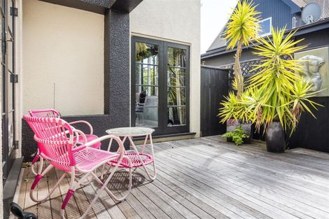 Photo of property in 15 Ake Ake Avenue, Hokowhitu, Palmerston North, 4410