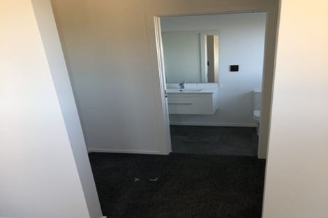 Photo of property in 2 Opaoa Way, Aotea, Porirua, 5024