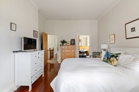 Photo of property in 20 Talavera Terrace, Kelburn, Wellington, 6012