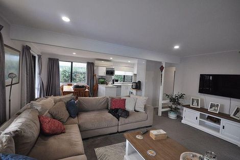 Photo of property in 23 Saint Johns Avenue, Tuakau, 2121