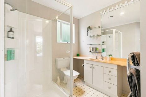 Photo of property in 5 Erskine Close, Island Bay, Wellington, 6023