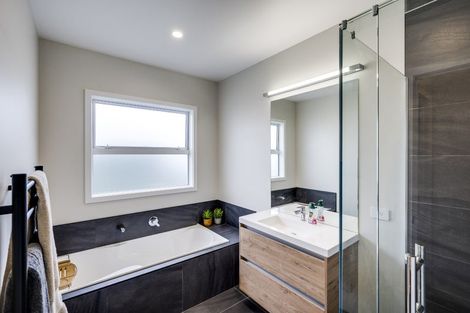 Photo of property in 20 Young Place, Taradale, Napier, 4112