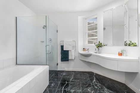 Photo of property in 29a Grass Street, Roseneath, Wellington, 6011