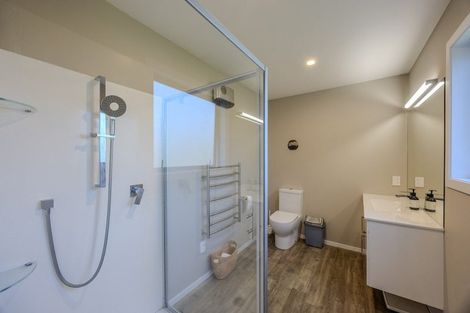 Photo of property in 4 Kingfisher Crescent, Albert Town, Wanaka, 9305