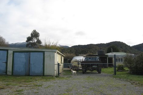 Photo of property in 21 Denston Street, Blackball, 7804