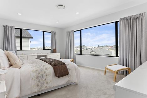 Photo of property in 127 Colonial Drive, Silverdale, 0932