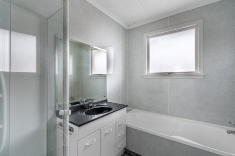 Photo of property in 12 Kinmont Crescent, Newfield, Invercargill, 9812