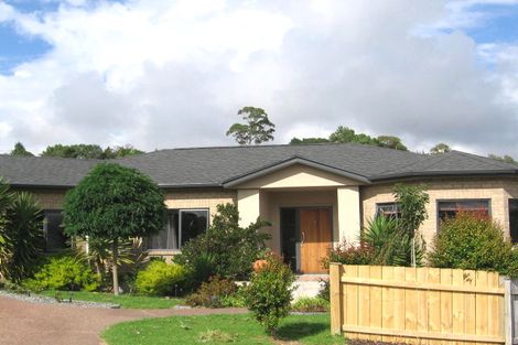 Photo of property in 10 Bushglen Court, Browns Bay, Auckland, 0630