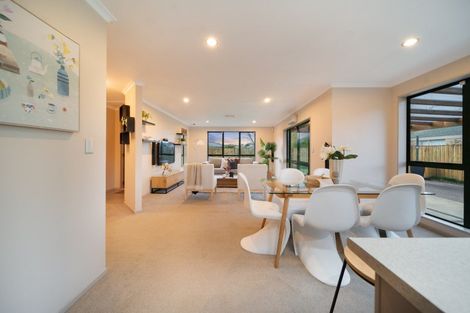 Photo of property in 22 Aldershot Place, Nawton, Hamilton, 3200