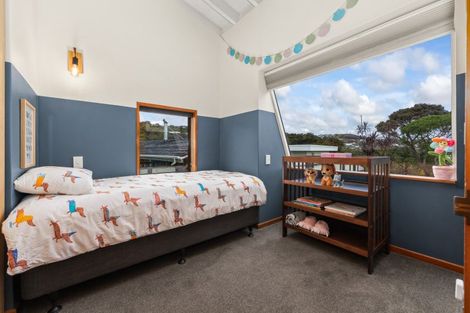Photo of property in 7 Ayr Place, Papakowhai, Porirua, 5024