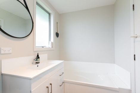 Photo of property in 52 Leicester Avenue, Tamatea, Napier, 4112