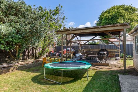 Photo of property in 12 Avro Place, Mangere, Auckland, 2022