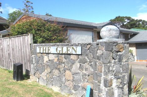 Photo of property in 20 Heathglen Place, Bayview, Auckland, 0629