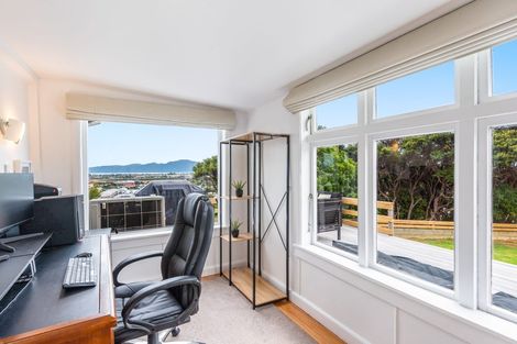 Photo of property in 16 Tongariro Street, Paraparaumu, 5032