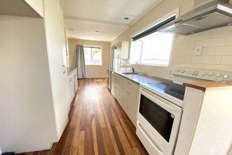 Photo of property in 26 Sutton Crescent, Papakura, 2110