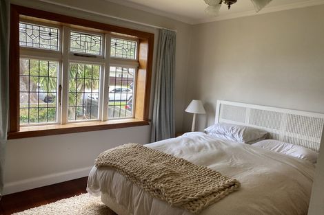 Photo of property in 1 Para Street, Miramar, Wellington, 6022