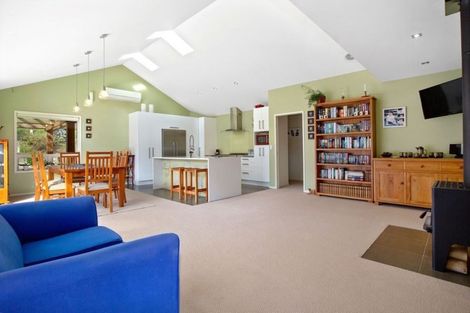 Photo of property in 197 Woodman Drive, Tawa, Wellington, 5028