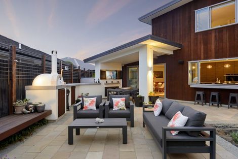 Photo of property in 10 Horseshoe Lake Road, Burwood, Christchurch, 8061