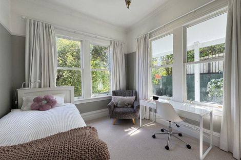 Photo of property in 117 Townsend Road, Miramar, Wellington, 6022