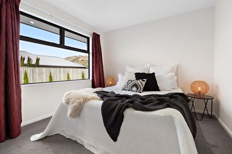 Photo of property in 4 Cone Peak Close, Lake Hayes, Queenstown, 9304