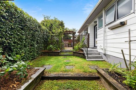 Photo of property in 2/57 Solar Road, Glen Eden, Auckland, 0602