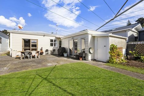 Photo of property in 10 Moselle Street, Island Bay, Wellington, 6023