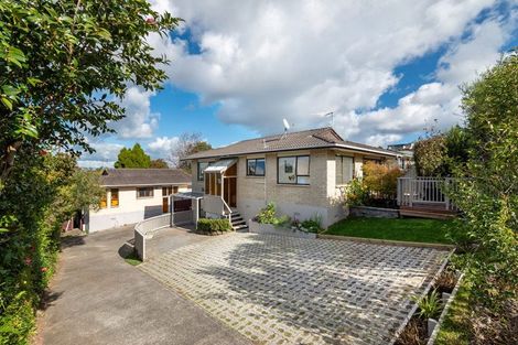 Photo of property in 1/94 Glamorgan Drive, Torbay, Auckland, 0630