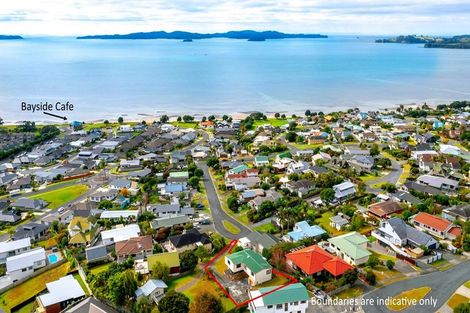 Photo of property in 37 Merehai Place, Snells Beach, 0920