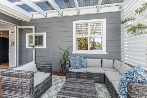 Photo of property in 53 Ngamotu Road, Moturoa, New Plymouth, 4310